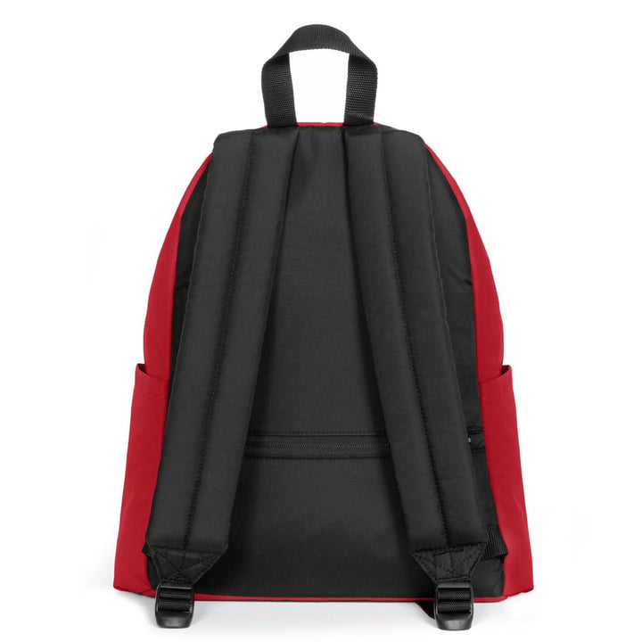 Achterkant van de Eastpak Day Pak'r rugzak salsa-red #kleur_salsa-red