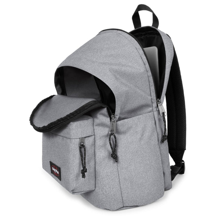 Binnenkant van de Eastpak day office in het grijs #kleur_grijs