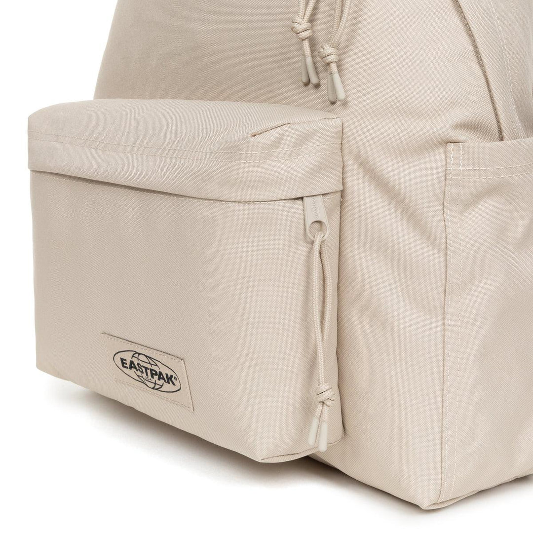 Voorvak van de Eastpak Day Pak'R Monotone-beige #kleur_monotone-beige
