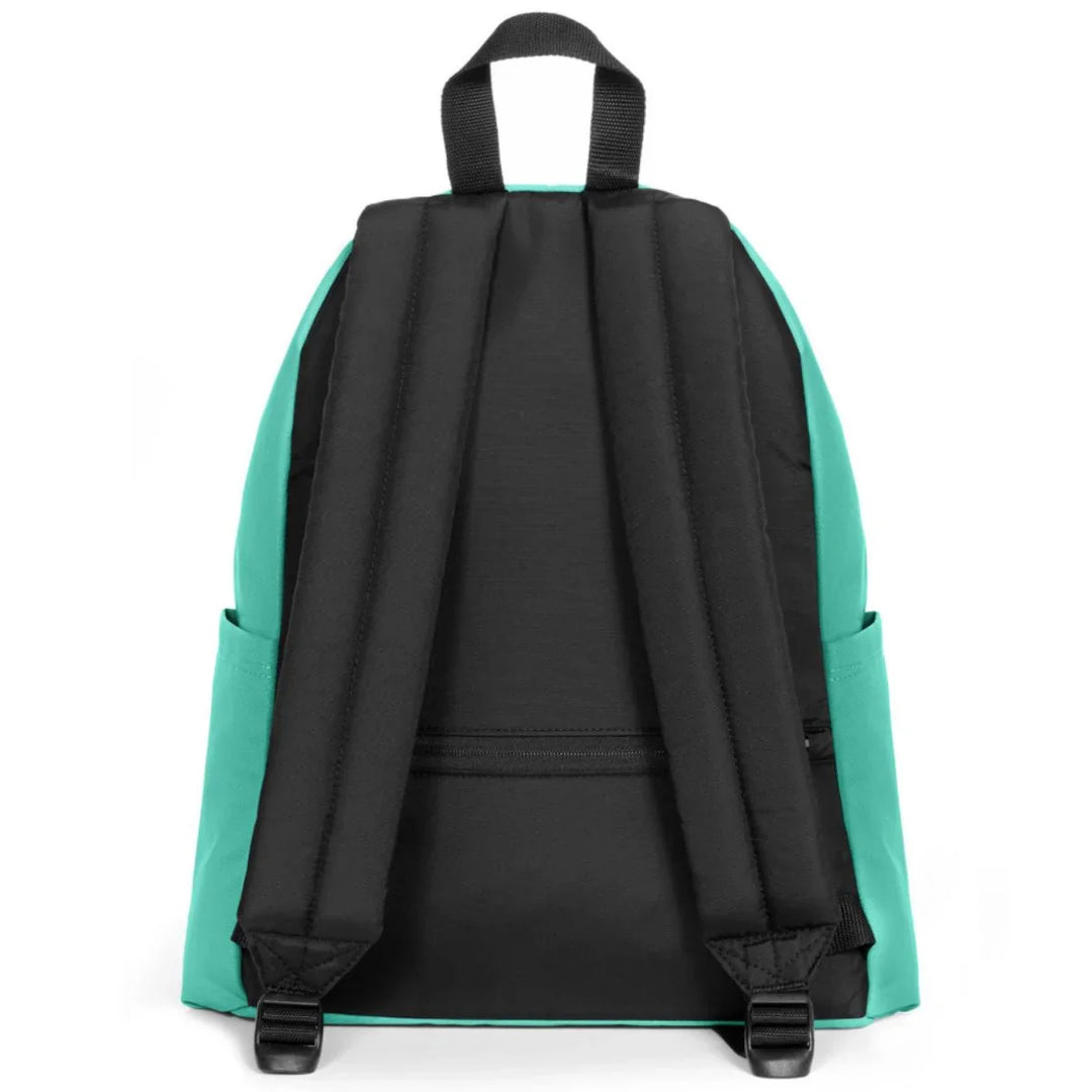 Achterkant van de Eastpak Day Pak'R laptop rugtas aquamarine #kleur_aquamarine
