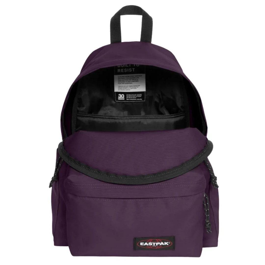 Binnenkant van de Eastpak Day Pak'R laptop rugtas blackberry #kleur_blackberry