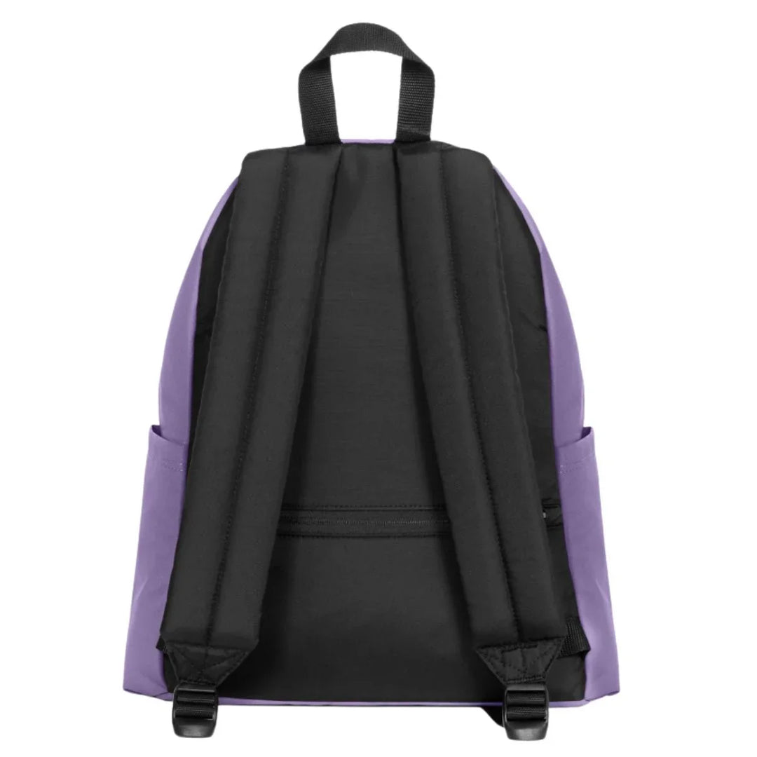 Achterkant van de Eastpak Day Pak'R laptop rugtas dahlia-purple #kleur_dahlia-purple