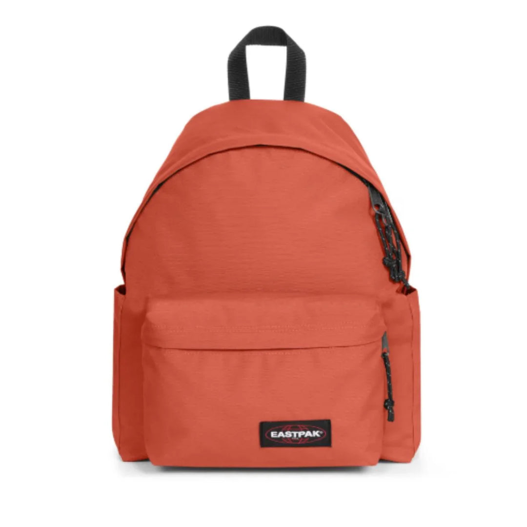Voorkant van de Eastpak Day Pak'R umber-brown #kleur_umber-brown