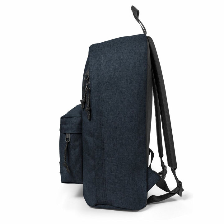 Zijkant van de Eastpak out of office laptop rugzak 16 inch triple-demin #kleur_triple-denim