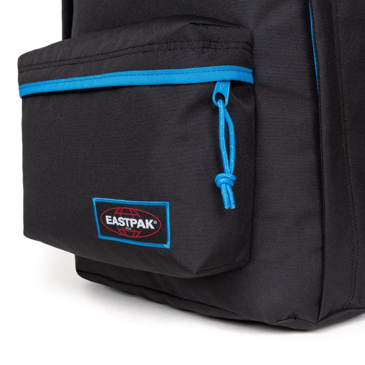 Voorvak van de Eastpak out of office laptop rugzak 16 inch kontrast-bubble #kleur_kontrast-bubble