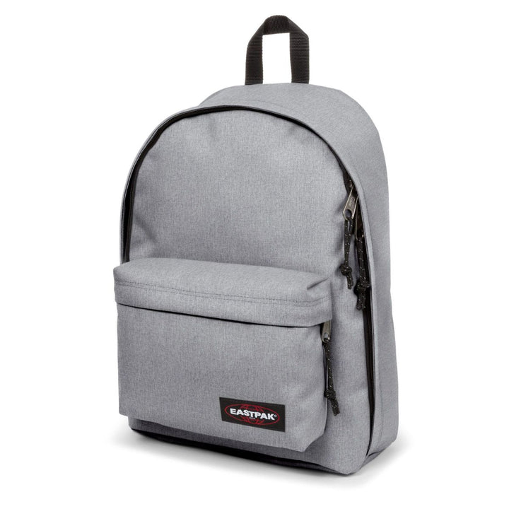 Voorzijde van de Eastpak out of office laptop rugzak 16 inch sunday-grey #kleur_sunday-grey