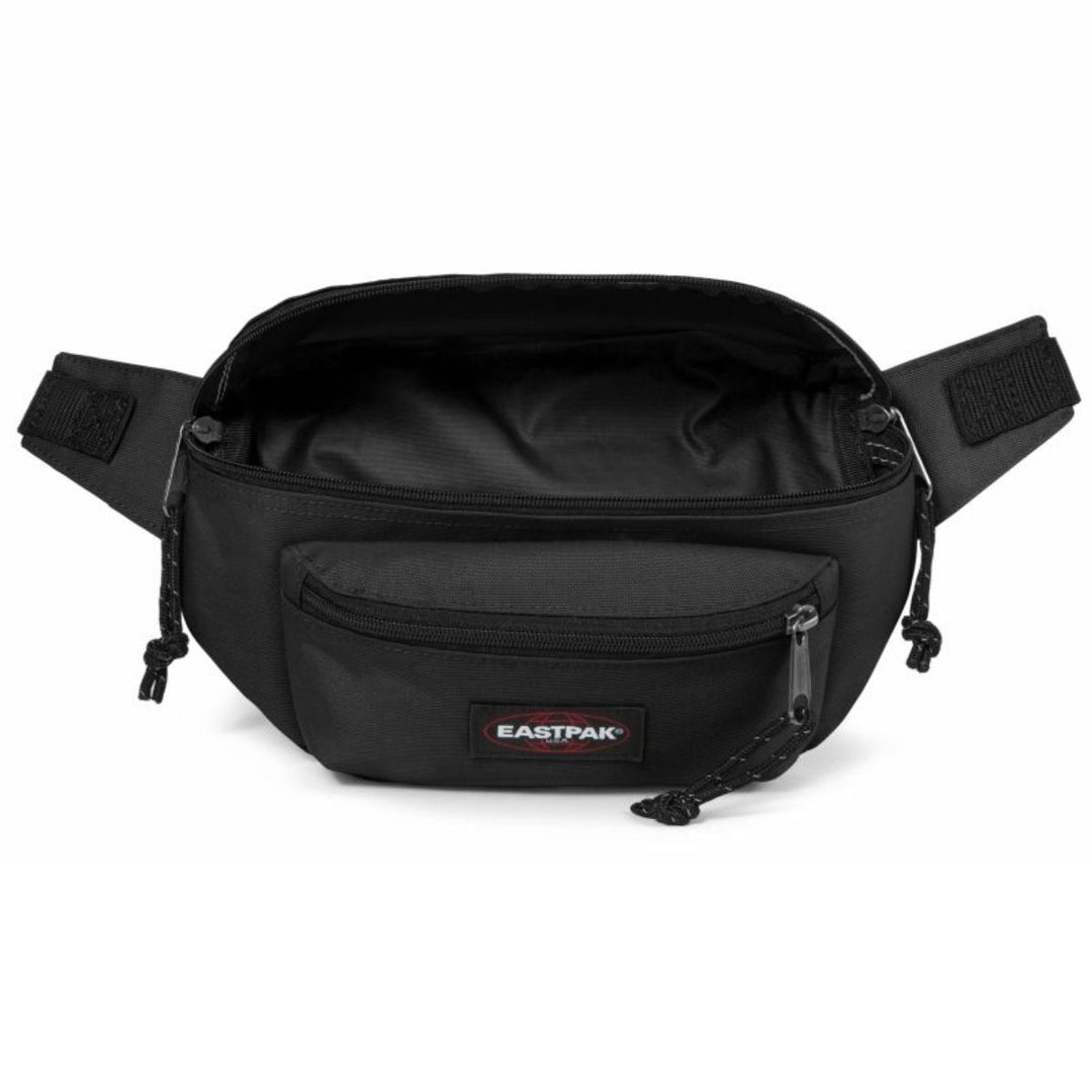 Binnenkant van de Eastpak Doggy bag zwart #kleur_zwart