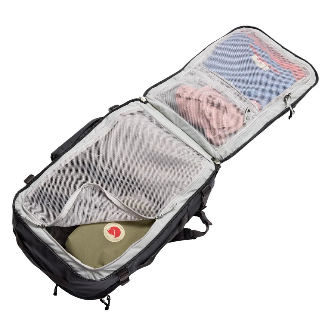 Binnenkant van de Fjallraven Farden carry-on pack Donkergroen in gebruik #kleur_donkergroen