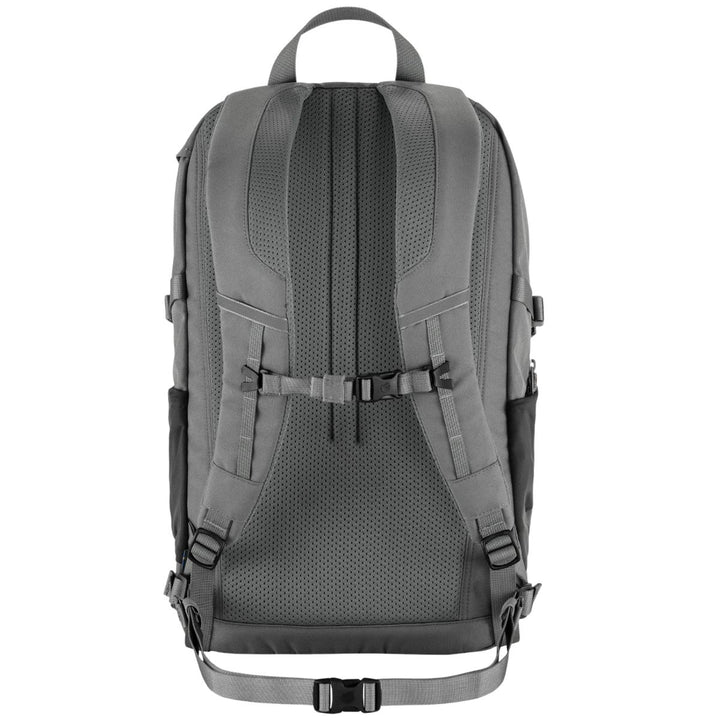Achterkant van de Fjallraven Skule 28 laptop rugzak basalt #kleur_basalt