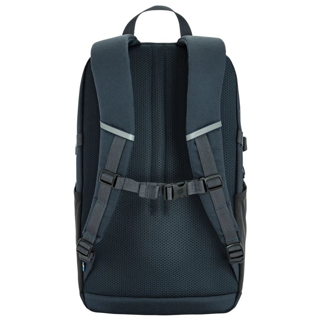 Achterkant van de Fjallraven Skule 24 navy #kleur_navy