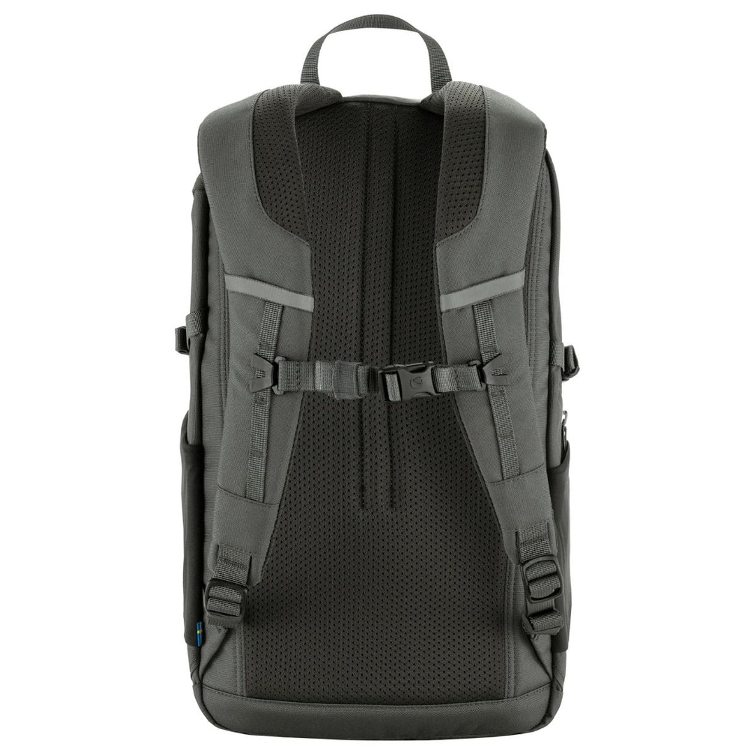 Achterkant van de Fjallraven skule 20 Basalt #kleur_basalt