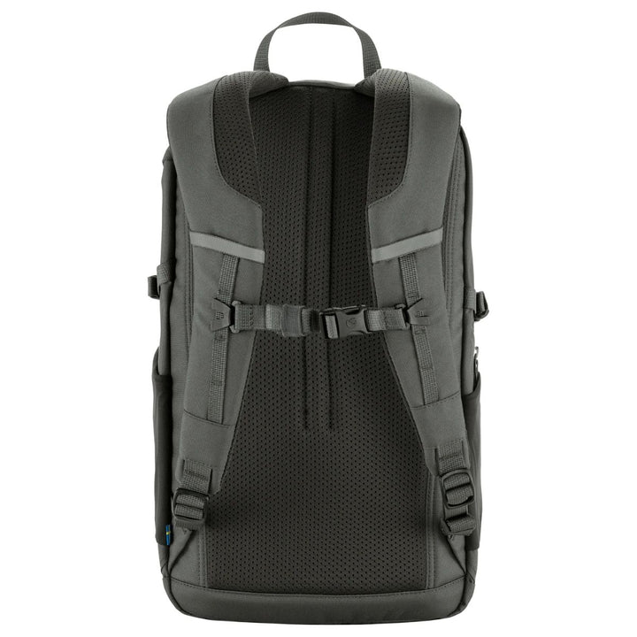 Achterkant van de Fjallraven skule 20 Basalt #kleur_basalt