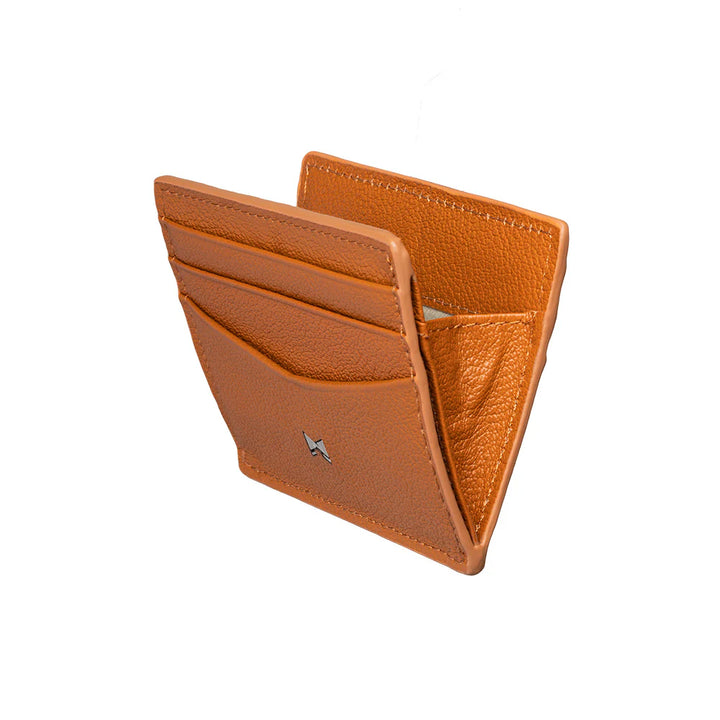 Voorzijde van de Gentlemens leren kaarthouder in het cognac #kleur_cognac