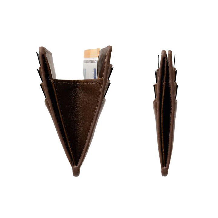 Zijkant van de Gentlemens kaarthouder glad leer donkerbruin #kleur_donkerbruin
