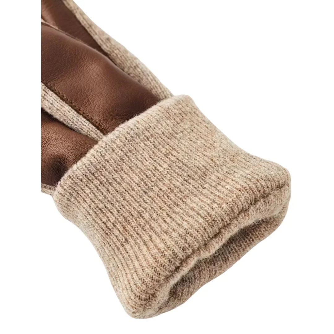 Binnenkant van de Hestra Jeanne dames handschoenen in het donkerbruin #kleur_donkerbruin