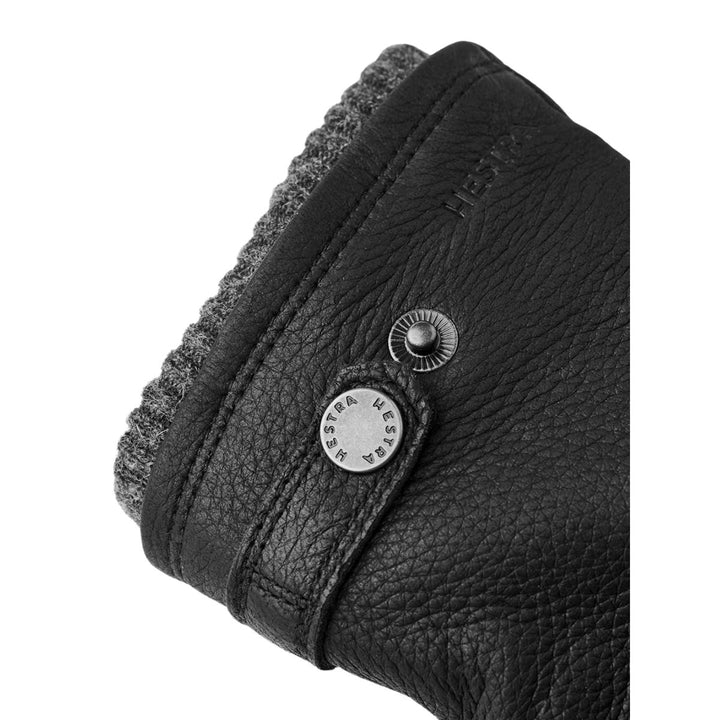 Bovenkant van de Hestra Utsjo Handschoen zwart #kleur_zwart