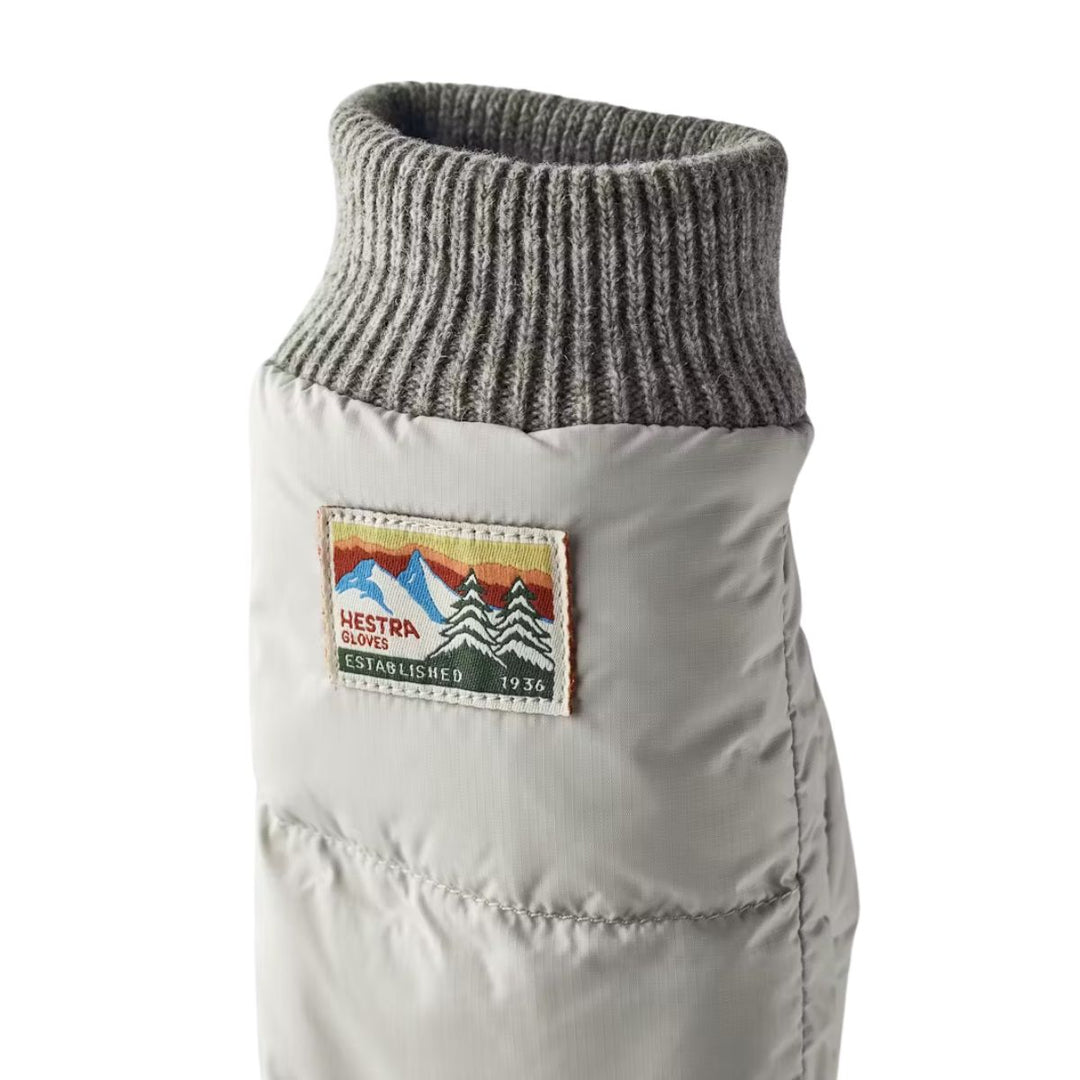 Details van de sluiting van de Hestra Otra Wanten beige #kleur_beige