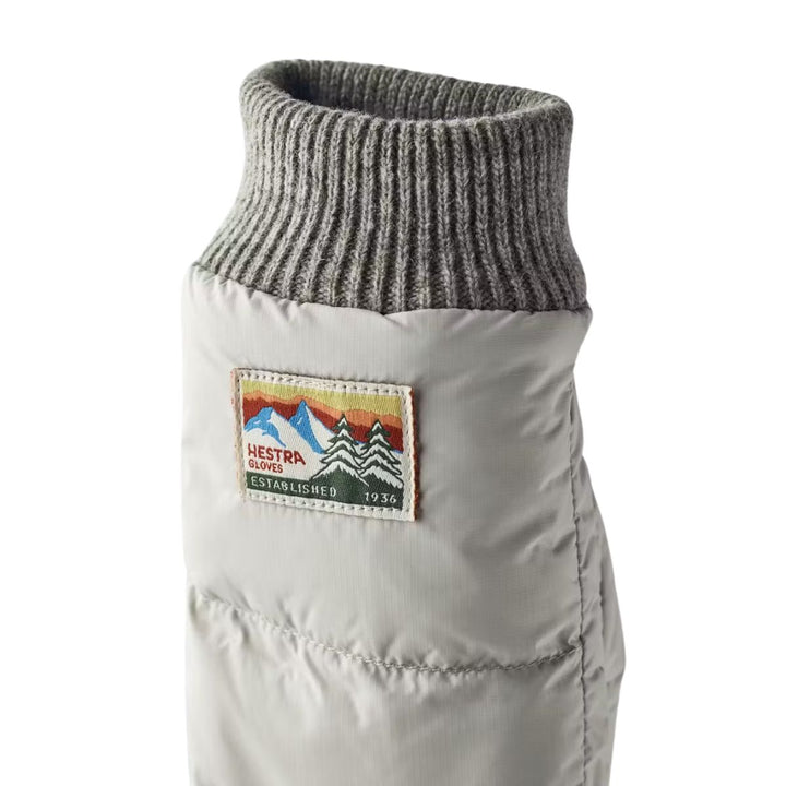 Details van de sluiting van de Hestra Otra Wanten beige #kleur_beige