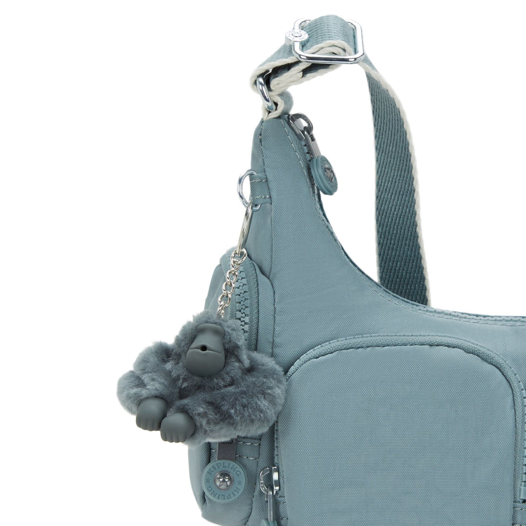 Details van de kipling aap van de Kipling Rikka - s- relaxed-grey  #kleur_relaxed-grey