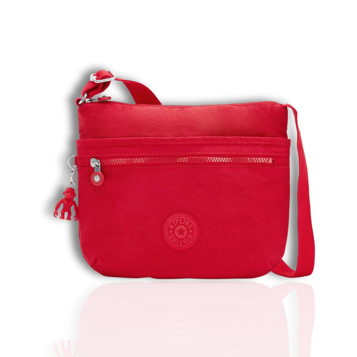 Voorkant van de Kipling Arto middelmaat rood #kleur_rood