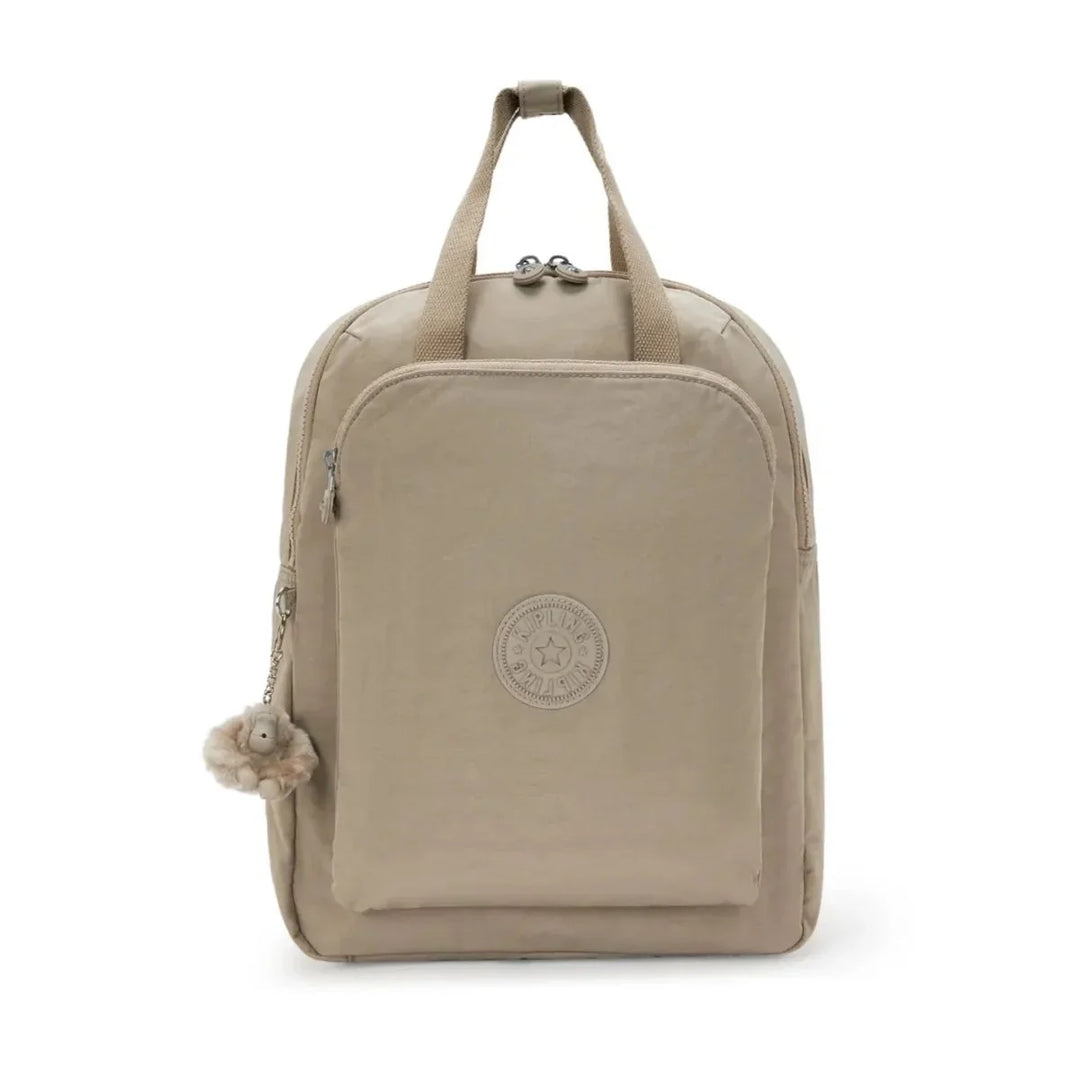 Voorkant van de Kipling Kazuki L laptoprugzak soft taupe #kleur_soft-taupe