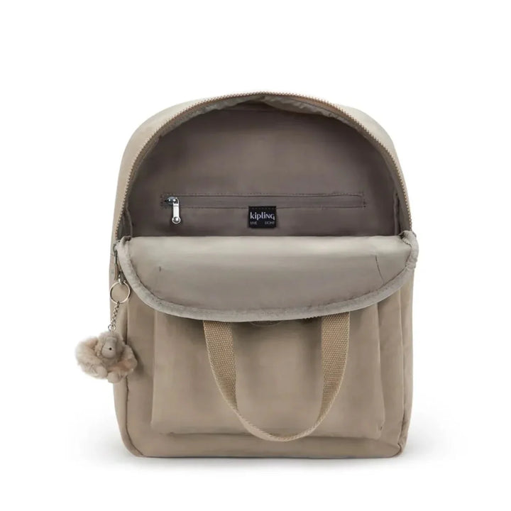 Binnenkant van de Kipling Kazuki L laptoprugzak soft taupe #kleur_soft-taupe