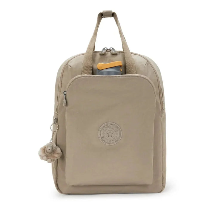 Voorkant met waterfles in gebruik #kleur_soft-taupe