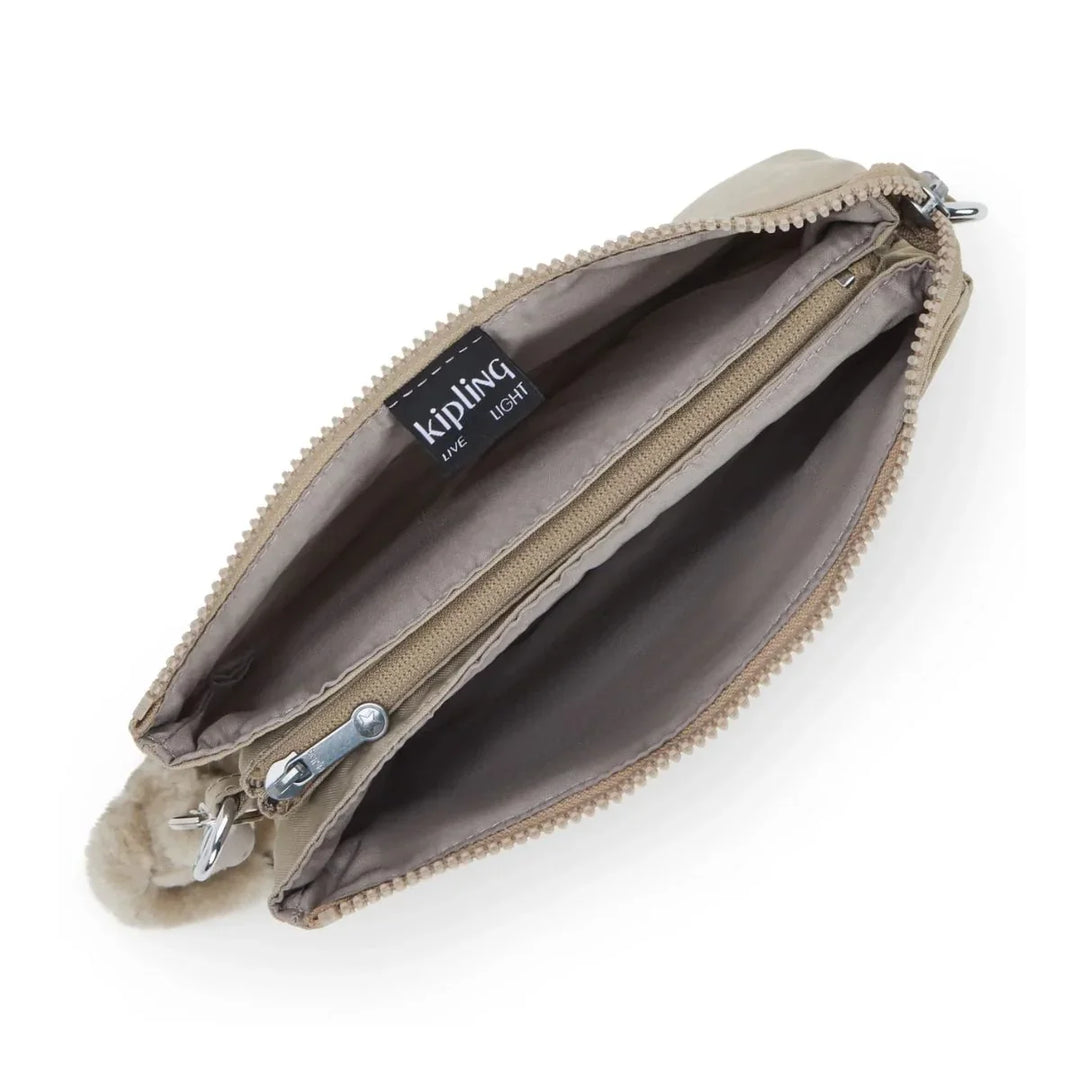 Binnenkant van de Kipling RIRI soft Taupe #kleur_soft-taupe
