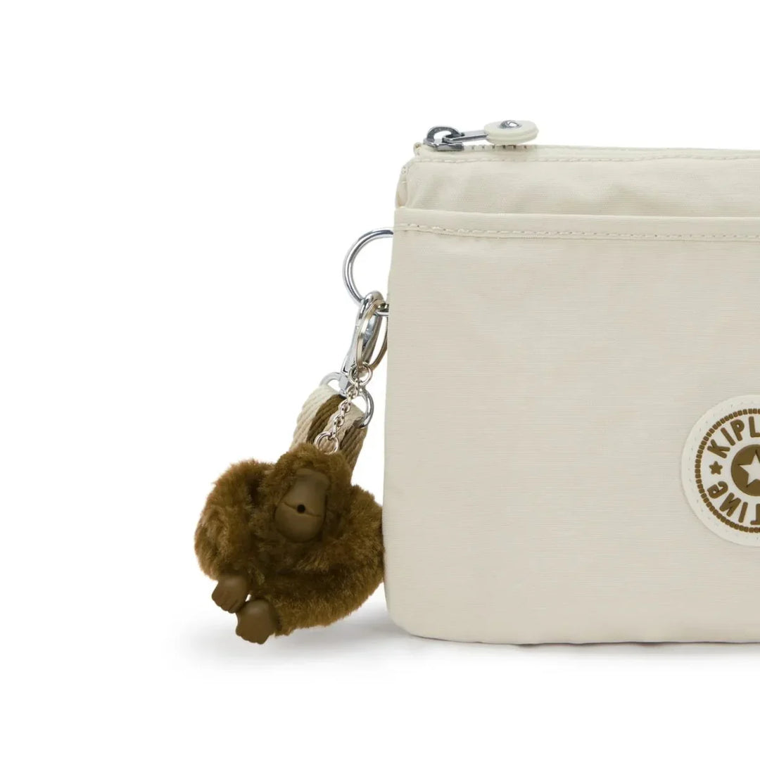 Details van de Kipling RiRI soft sand #kleur_sand
