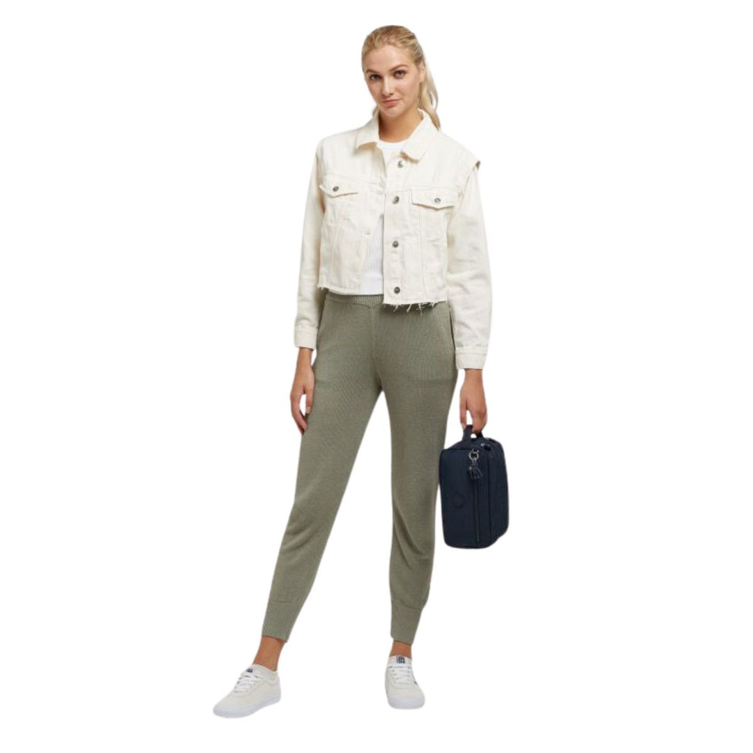 Op model Kipling Agot toilettas navy #kleur_navy