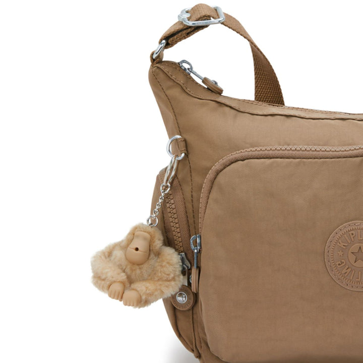 Details van het Kipling aapje #kleur_early-tan