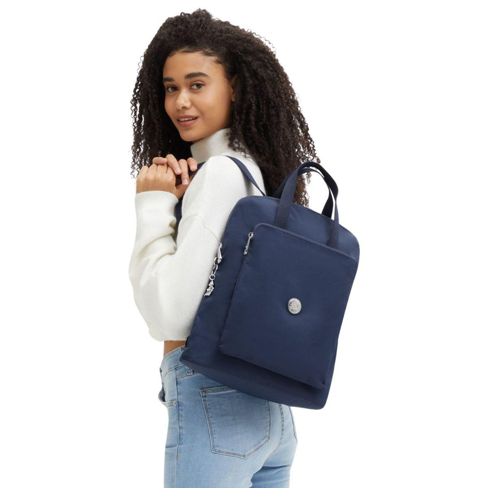 Op model #kleur_navy