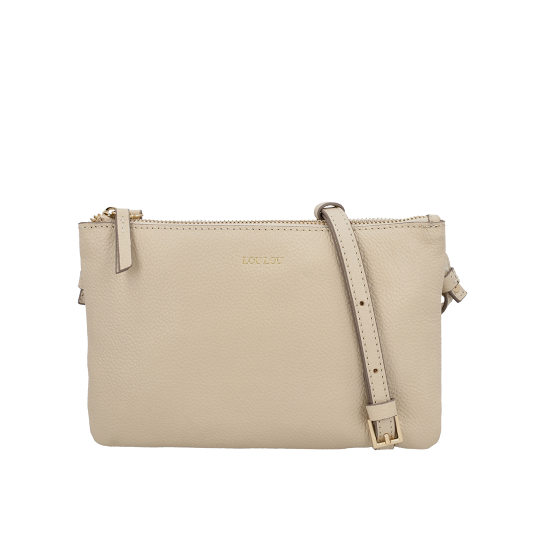 Voorkant van de LouLou Camille beige crossbody tas #kleur_beige