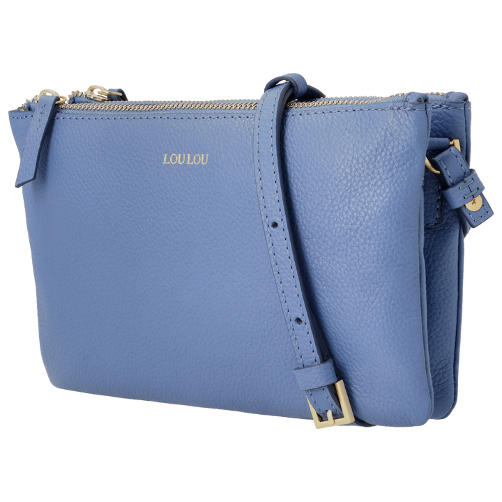 Voorzijde van de LouLou Camille lichtblauw crossbody tas #kleur_lichtblauw