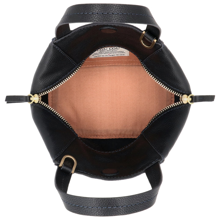 Binnenkant van de LouLou Elodie leren handtas in navy #kleur_navy