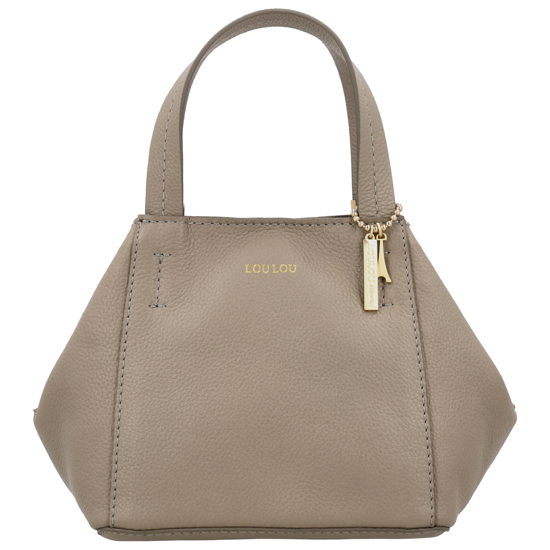Voorkant van de LouLou Elodie leren handtas in taupe #kleur_taupe