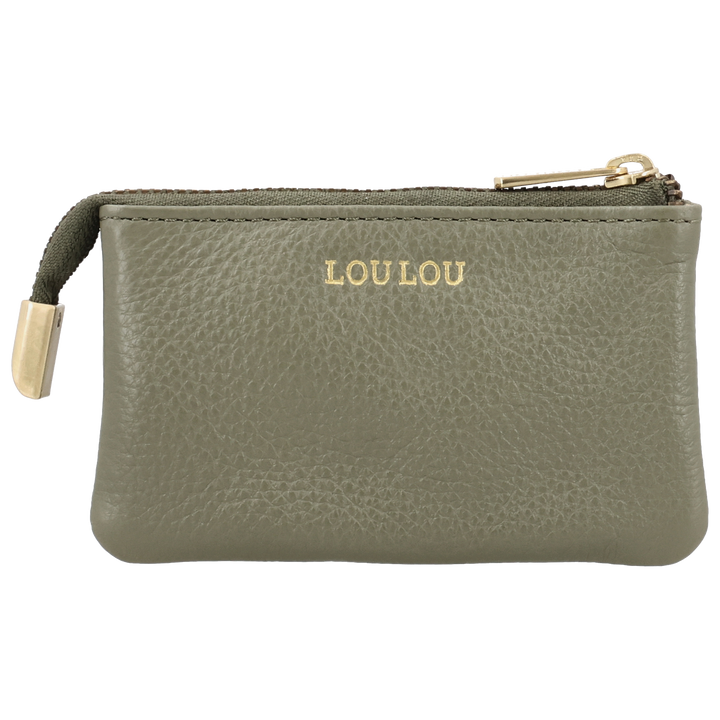 Voorkant van de LOULOU mini portemonnee in sage #kleur_sage