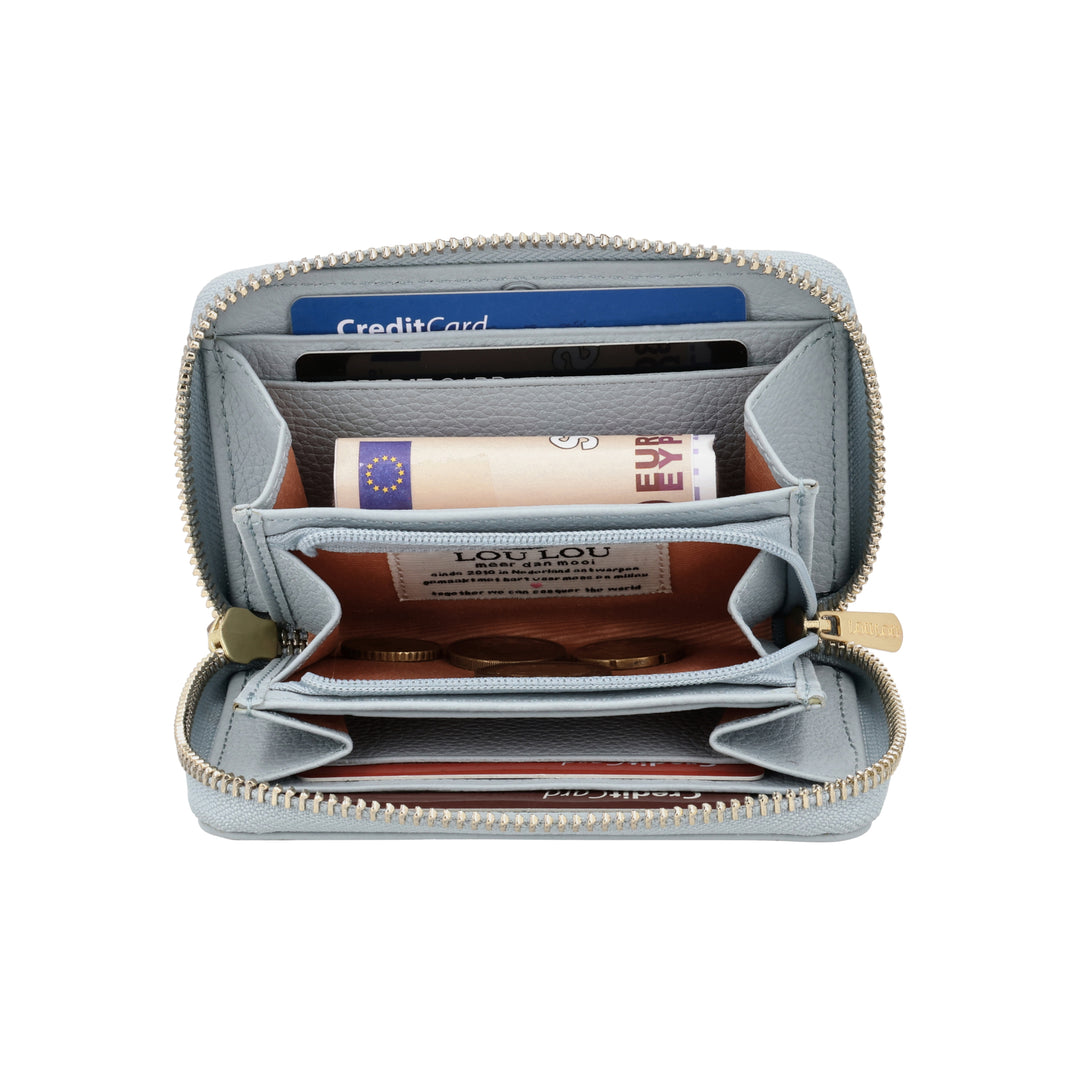 Binnenkant van de LouLou Petite Emilie portemonnee in blue-aura #kleur_blue-aura