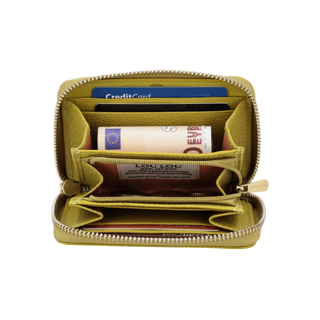Binnenkant van de LouLou Petite Emilie portemonnee in cress-green #kleur_cress-green
