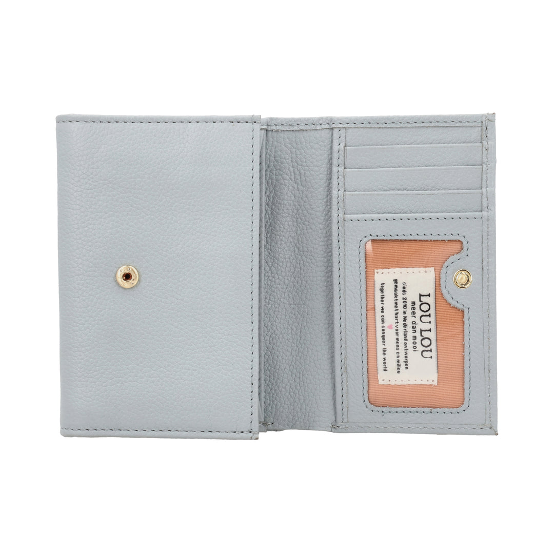 Binnenkant van de LouLou Perie Fleur portemonnee in de kleur blue-aura #kleur_blue-aura