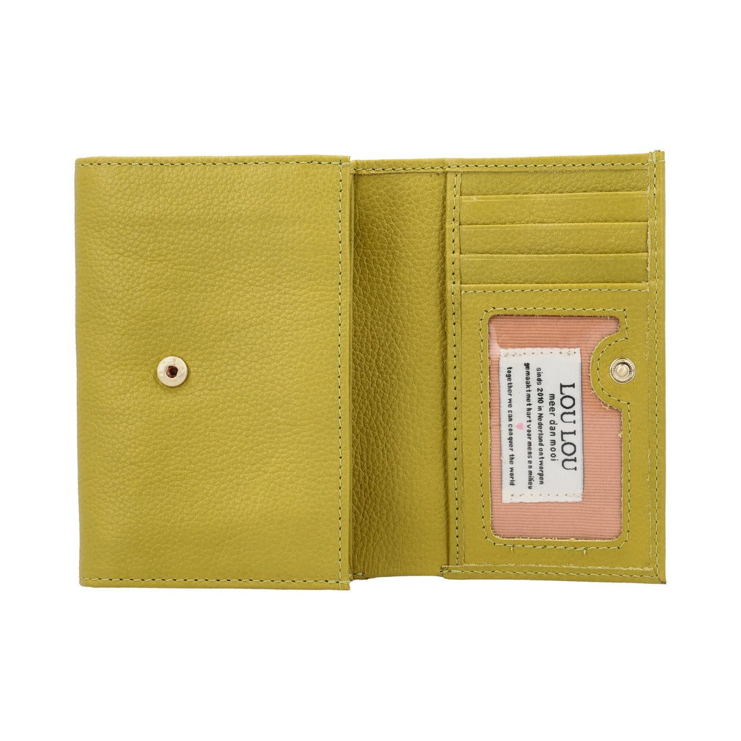 Binnenkant van de LouLou Perie Fleur portemonnee in de kleur cress-green #kleur_cress-green