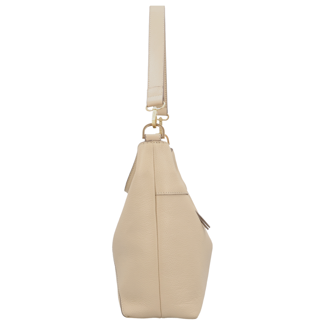 Zijkant van de LouLou Sabine beige leren shopper #kleur_beige