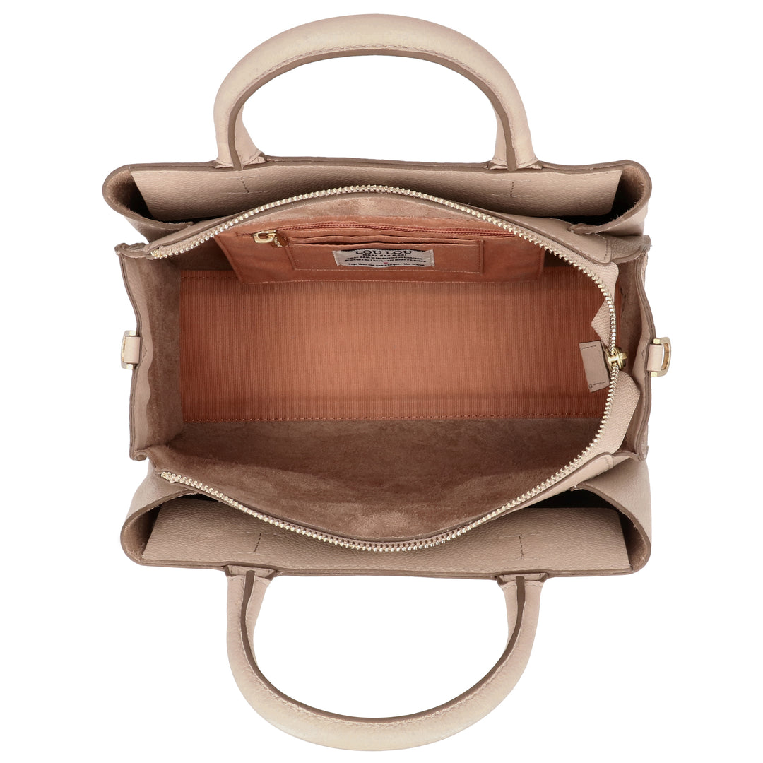 Binnenkant van de LouLou Vera crossover tas in het cashmere #kleur_cashmere