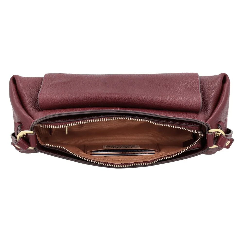 Binnenkant van de LouLou Isa leren schoudertas ruby #kleur_ruby