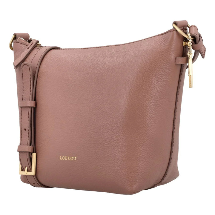 Voorzijde met schouderriem van de Lou Lou Lois leren schoudertas mocha mouse  #kleur_mocha-mousse