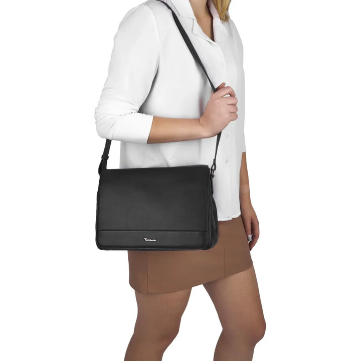 Riccardo Ferducci | 028422 | Flap bag