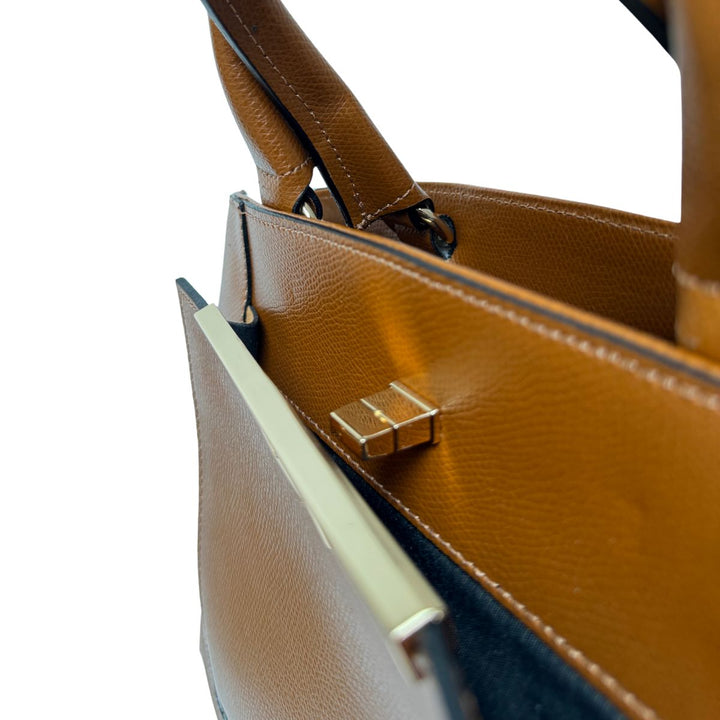 Voorvak van de Ripani leren handtas camel #kleur_camel