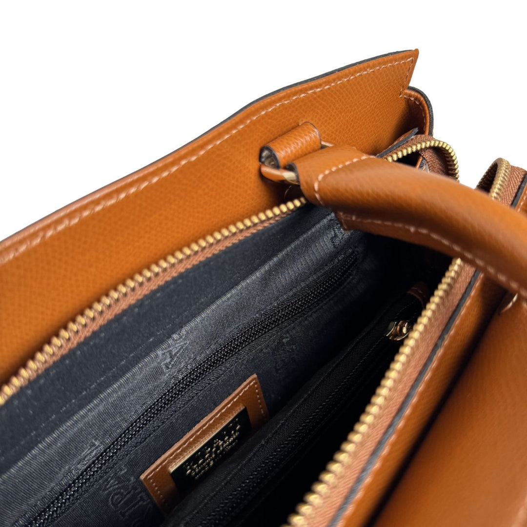 Binnenkant van de Ripani leren handtas camel #kleur_camel