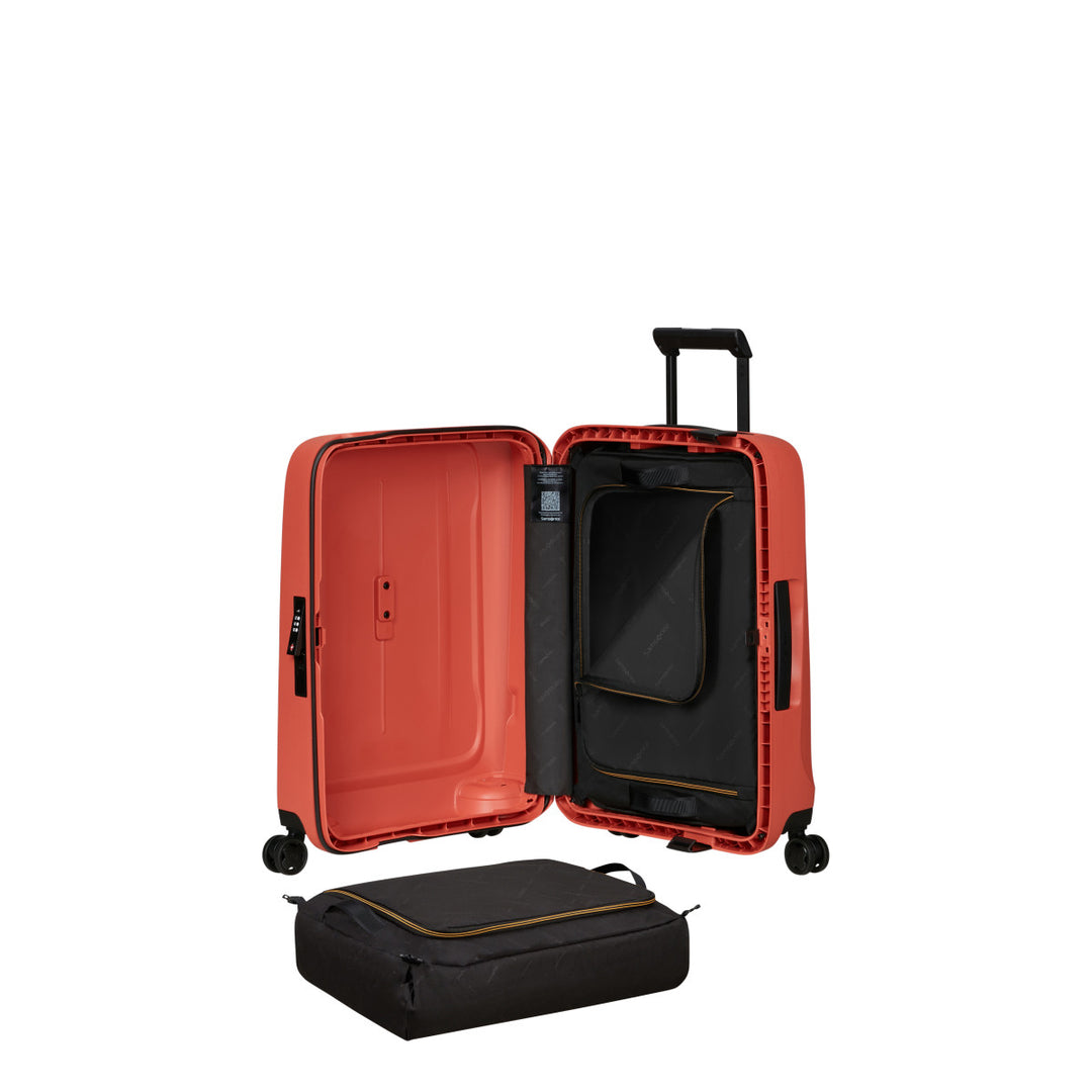 Binnenkant in gebruik van de Samsonite Essens handbagage koffer in clay #kleur_clay