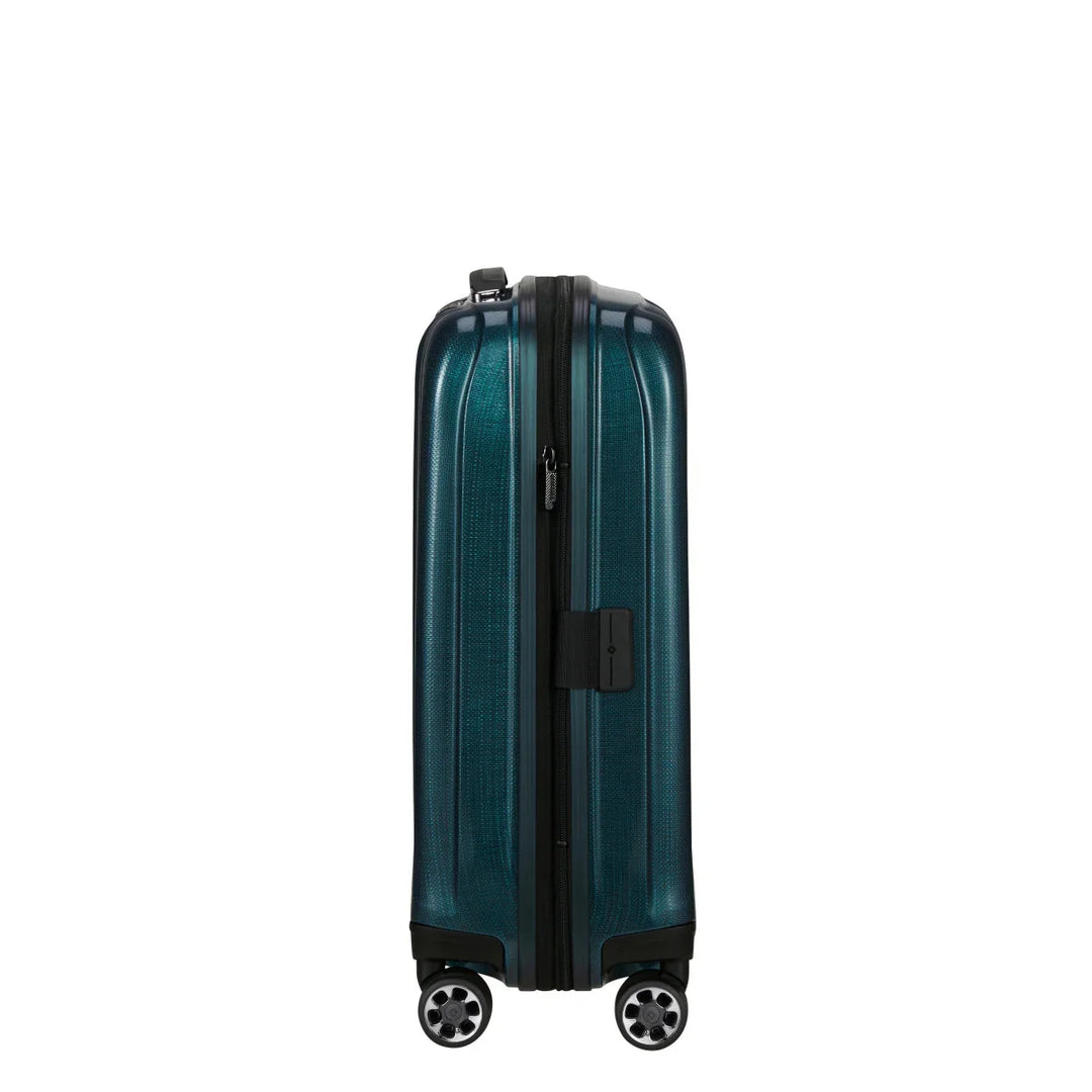 Zijkant van de Samsonite NEXIS handbagage koffer petrol #kleur_petrol